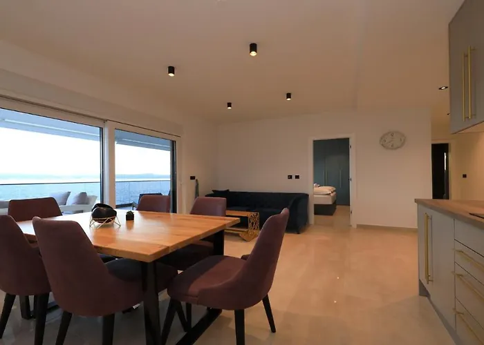Apartman Adastra *