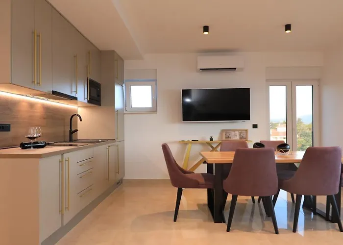 Apartman Adastra *