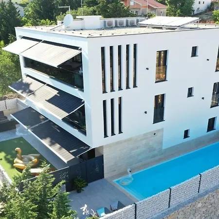 Adastra Apartment