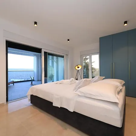 Adastra Apartment