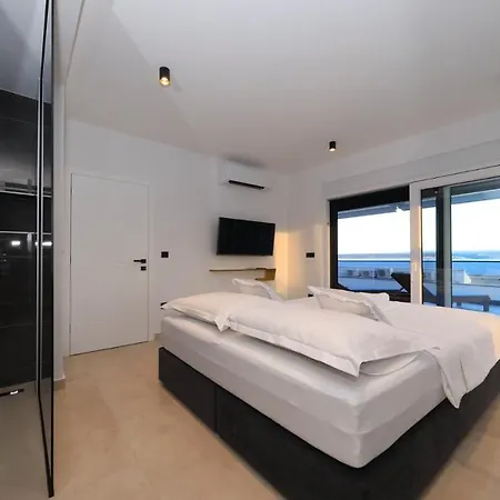 Adastra Apartment
