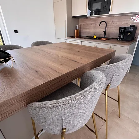 Adastra Apartament Maslenica