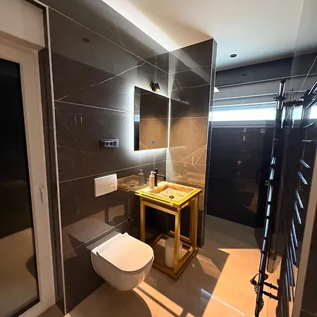 Apartament Adastra *
